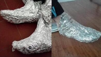 لف القدمين بورق الالومنيوم